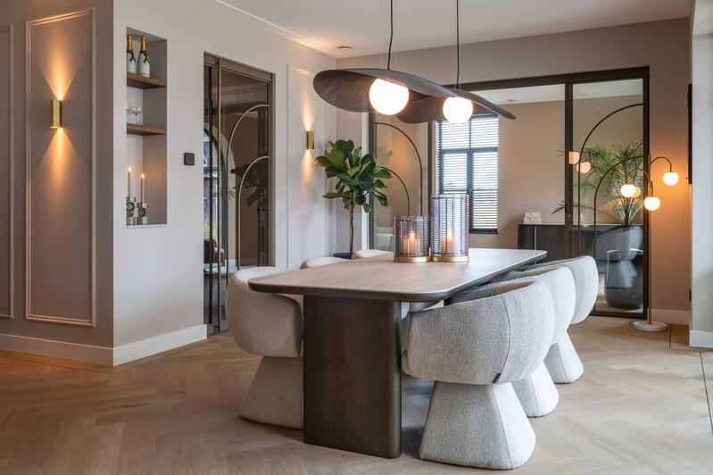 Salle à manger lumineuse