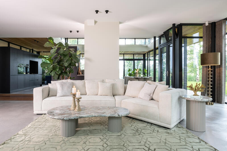 Salon éclairé et contemporain